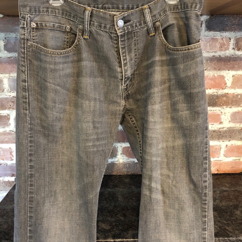Levi’s | grey wash jeans